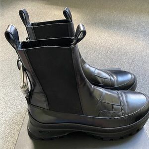 Heliot Emil Chelsea Boots